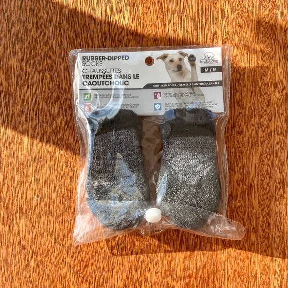 Rubber Dipped Socks for Dogs - Picture 1 of 4